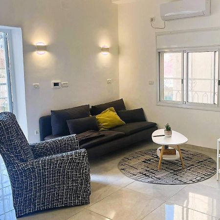 A Cozy 2Bdrm Home In Wadi-Nisnas Haifa Exterior photo