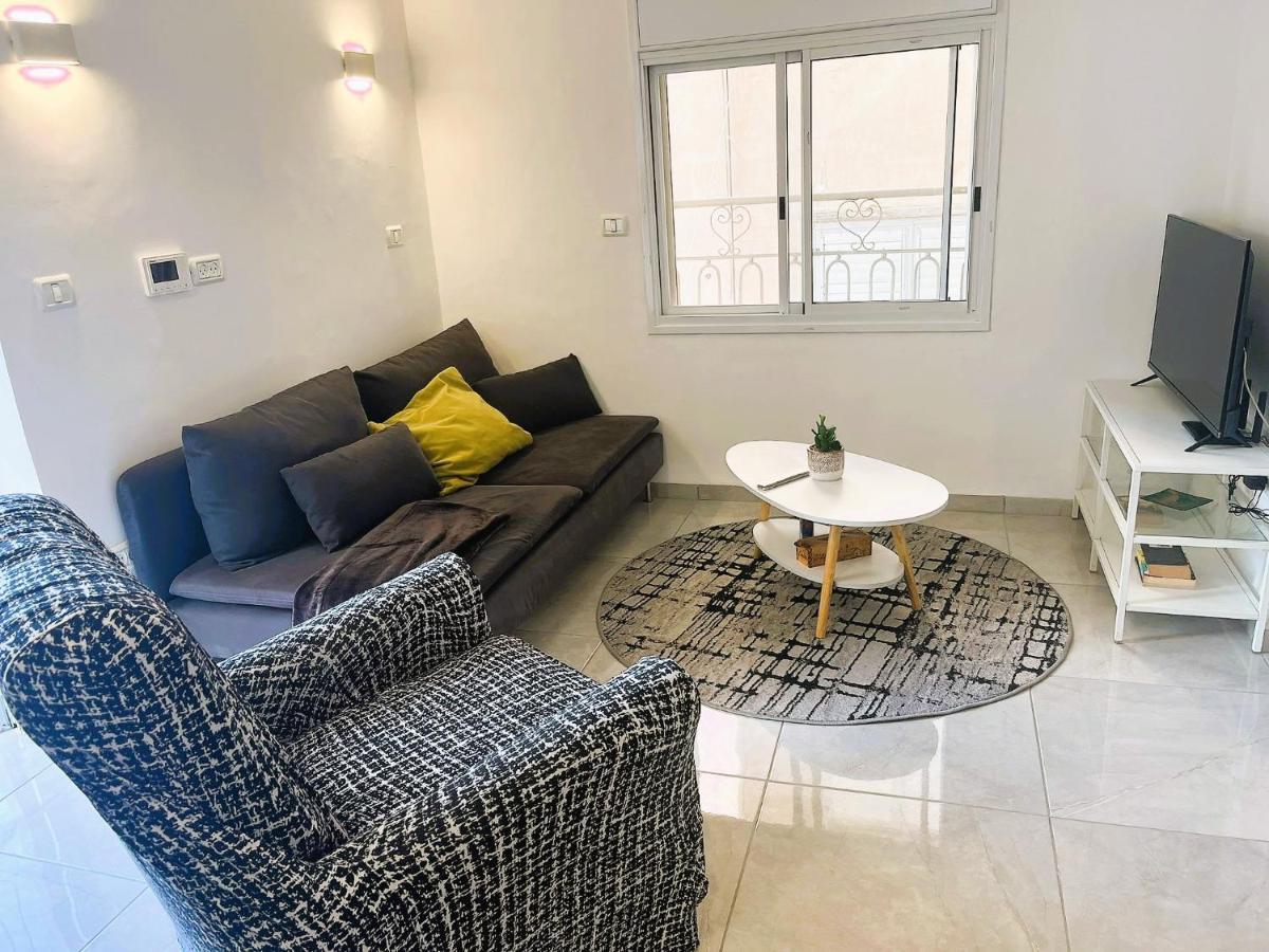 A Cozy 2Bdrm Home In Wadi-Nisnas Haifa Exterior photo